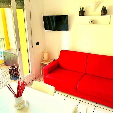 Gardalakeapartment A Сирмионе Экстерьер фото