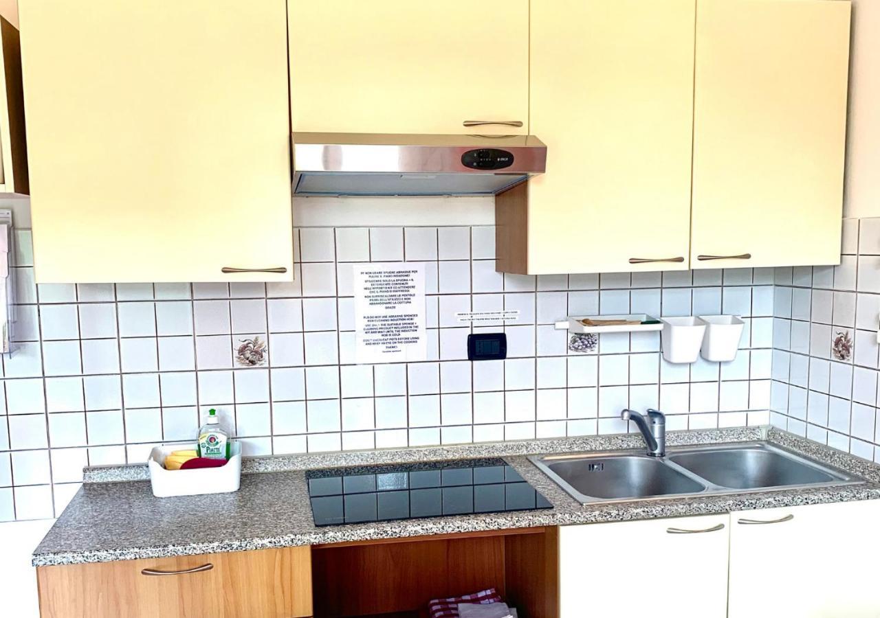 Gardalakeapartment A Сирмионе Экстерьер фото