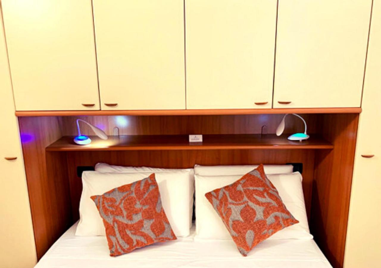 Gardalakeapartment A Сирмионе Экстерьер фото