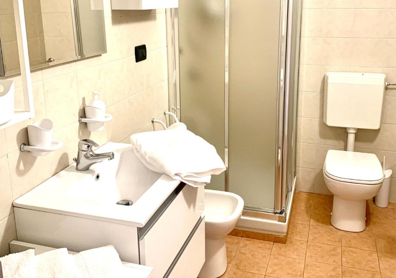 Gardalakeapartment A Сирмионе Экстерьер фото