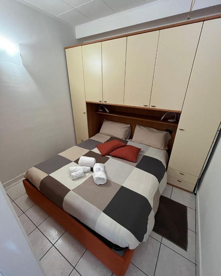 Gardalakeapartment A Сирмионе Экстерьер фото