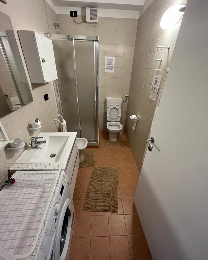 Gardalakeapartment A Сирмионе Экстерьер фото